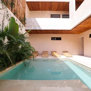 https://apt-akbal.tulum-hotels.net
